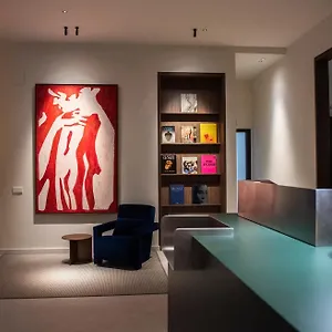 Otel California, Barselona