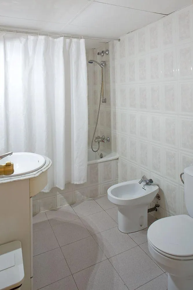 Apartamentos Ao 430 Barcelona 3*,  Spain
