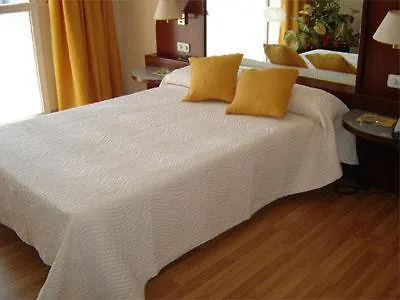 Apartamentos Ao 430 Barcelona 3*,  Spain