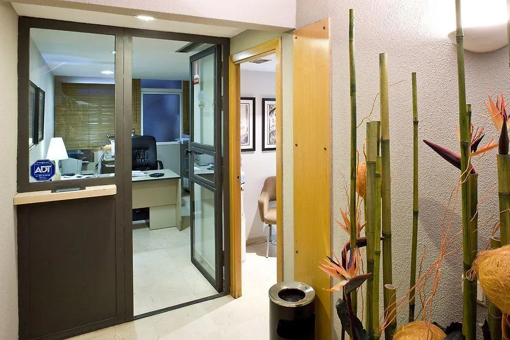 Apartamentos Ao 430 Barcelona 3*,